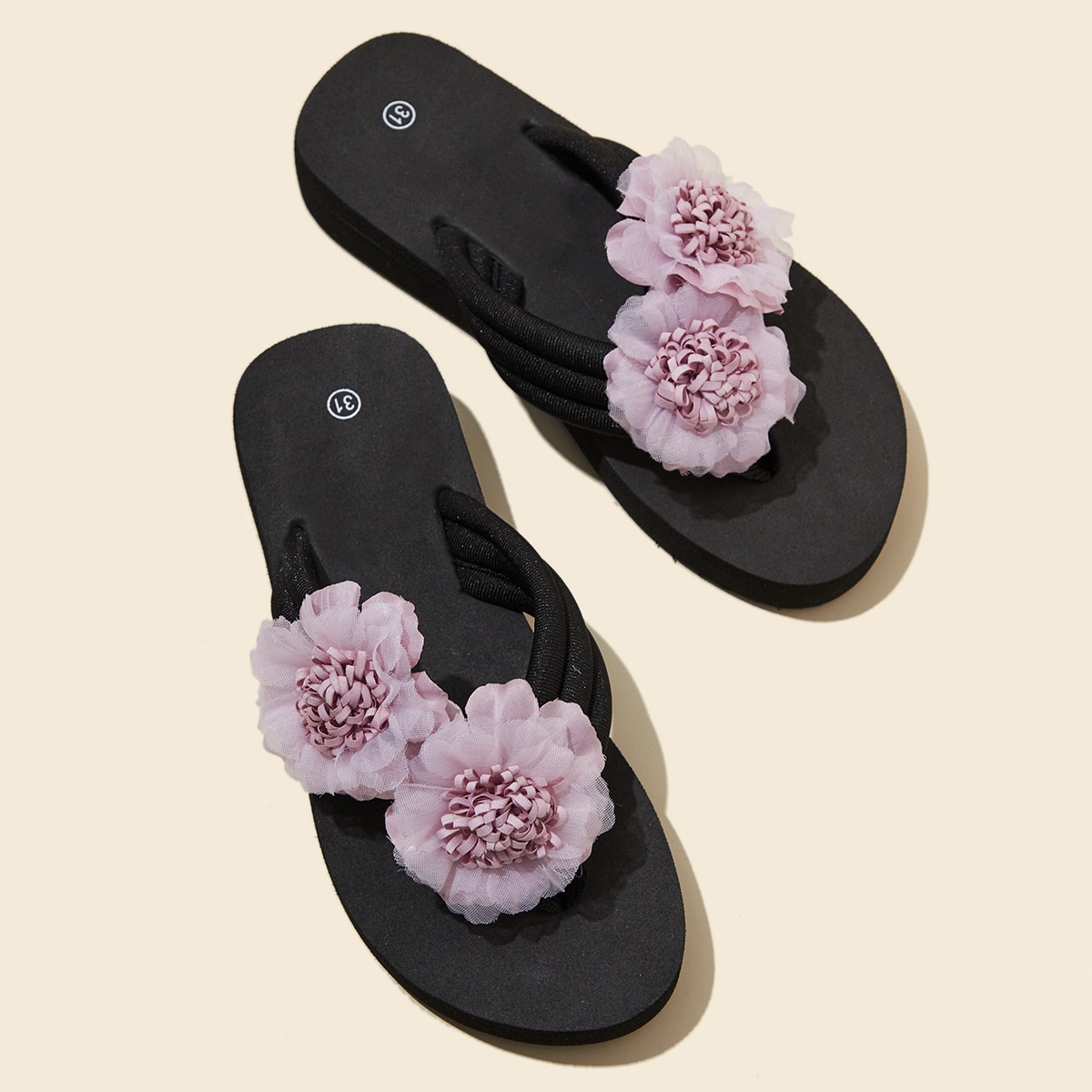 для девочек Вьетнамки с цветком