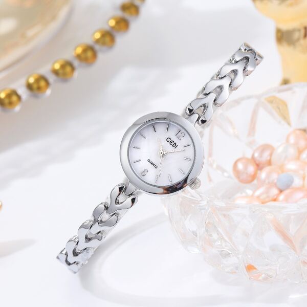 

Minimalist Round Pointer Quartz Watch