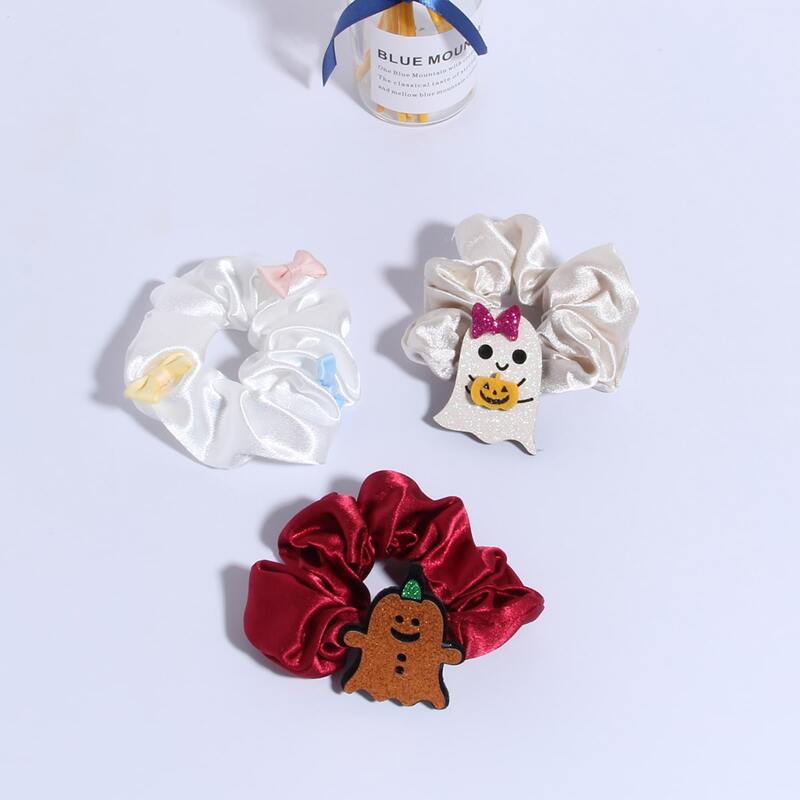 

3pcs Halloween Ghost Graphic Scrunchie, Multicolor