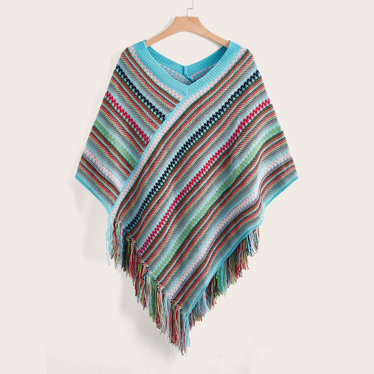 размера плюс Пончо в полоску с бахромой вязаный