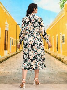 SHEIN VCAY Plus Floral Print Knot Crop Top & Ruffle Hem Wrap Skirt Set - Multicolor - View 2