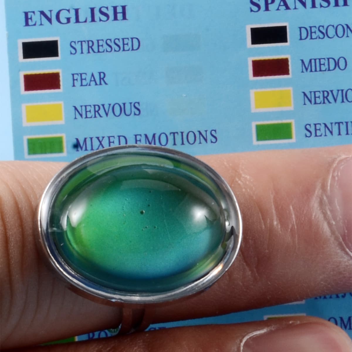 Мужское кольцо с овальным декором