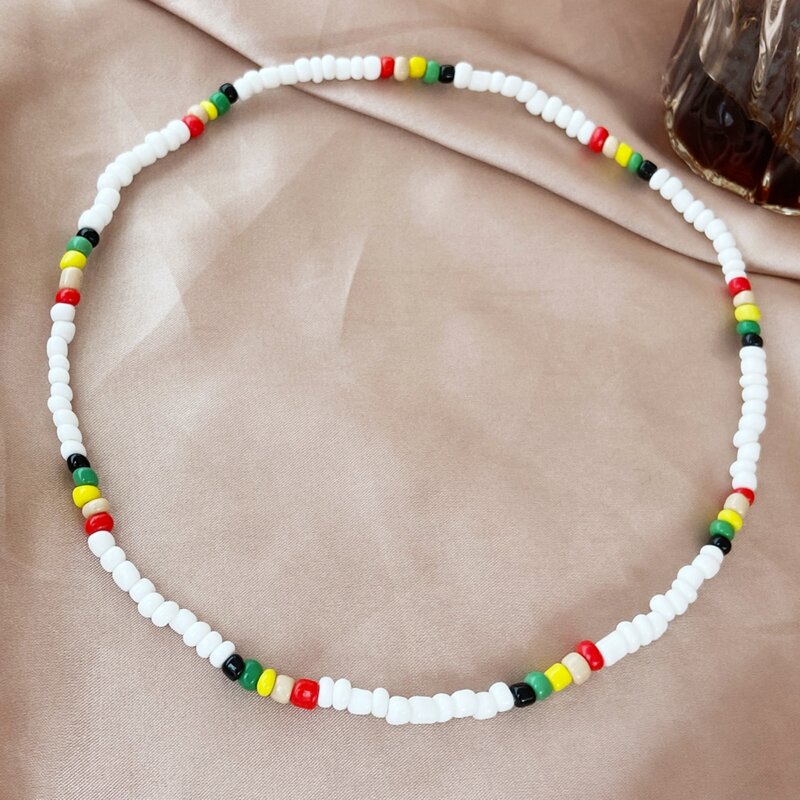 

Colorful Beaded Design Necklace, White
