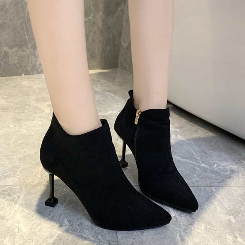 

Minimalist Side Zipper Pumps, Black