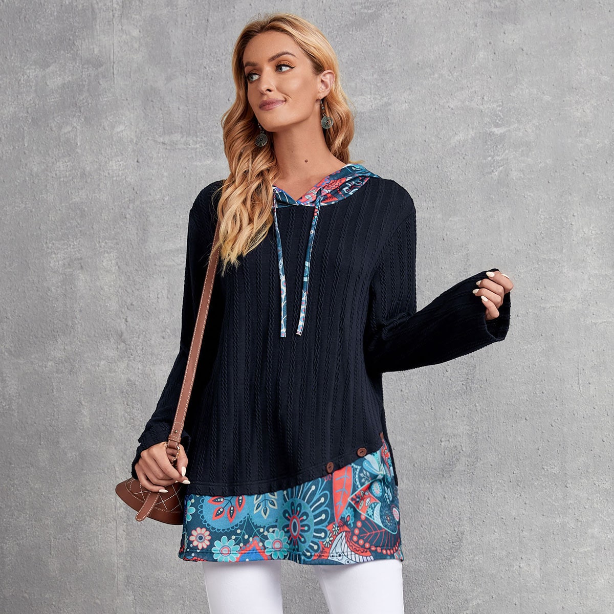 Худи с цветочным принтом на кулиске