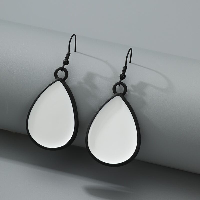 

Water Drop Shaped Earrings, Black and white