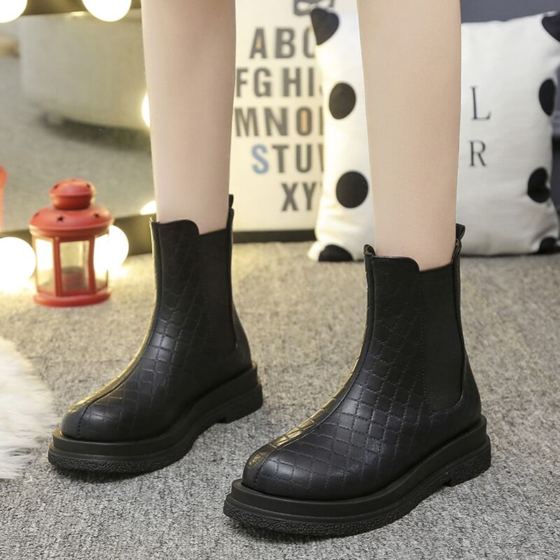 

Minimalist Slip On Boots, Black