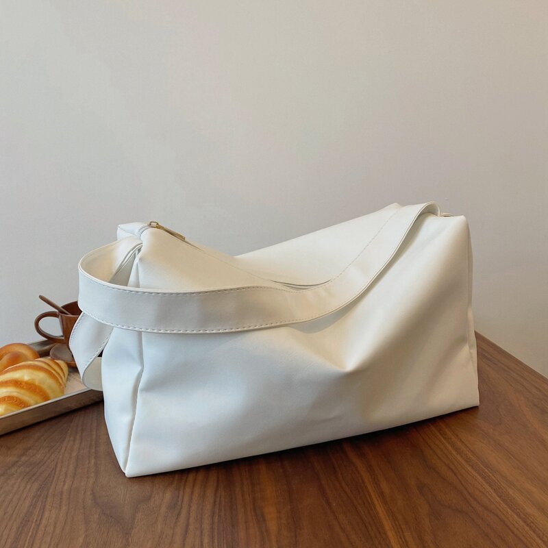 

Minimalist Shoulder Bag, Beige