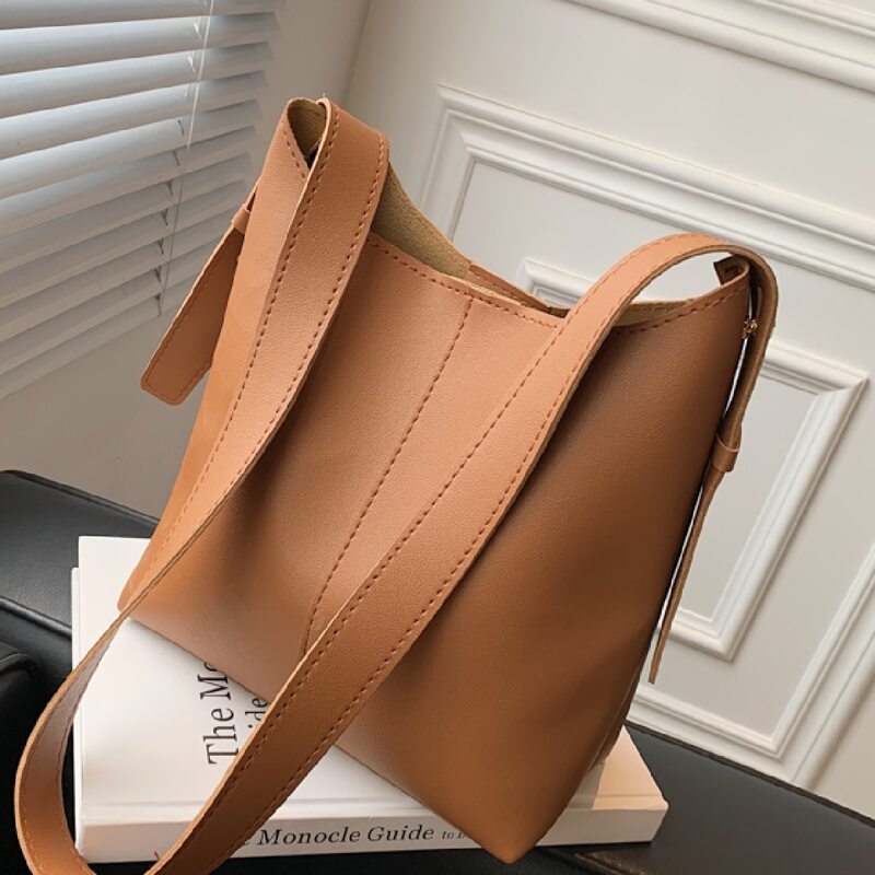 

Minimalist Shoulder Bag, Brown