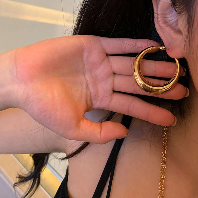 

Minimalist Hoop Earrings, Gold