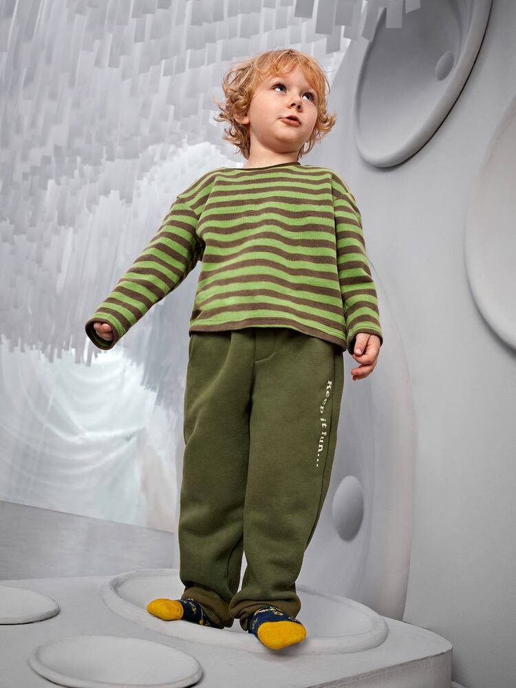 SHEIN Bolso Carta Listrado ocasional Roupa de 2pçs Infantil para Menino - Verde - Visão 7