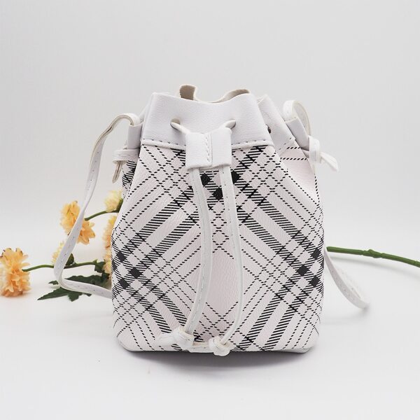 

Plaid Tartan Pattern Drawstring Bucket Bag, Black and white
