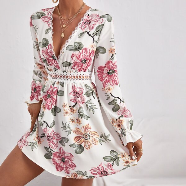 

Floral Print Guipure Lace Insert Plunging Neck Flounce Sleeve Dress, Multicolor