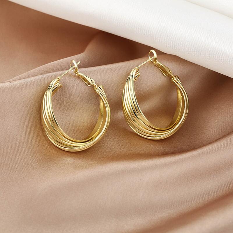 

Twist Hoop Earrings, Gold