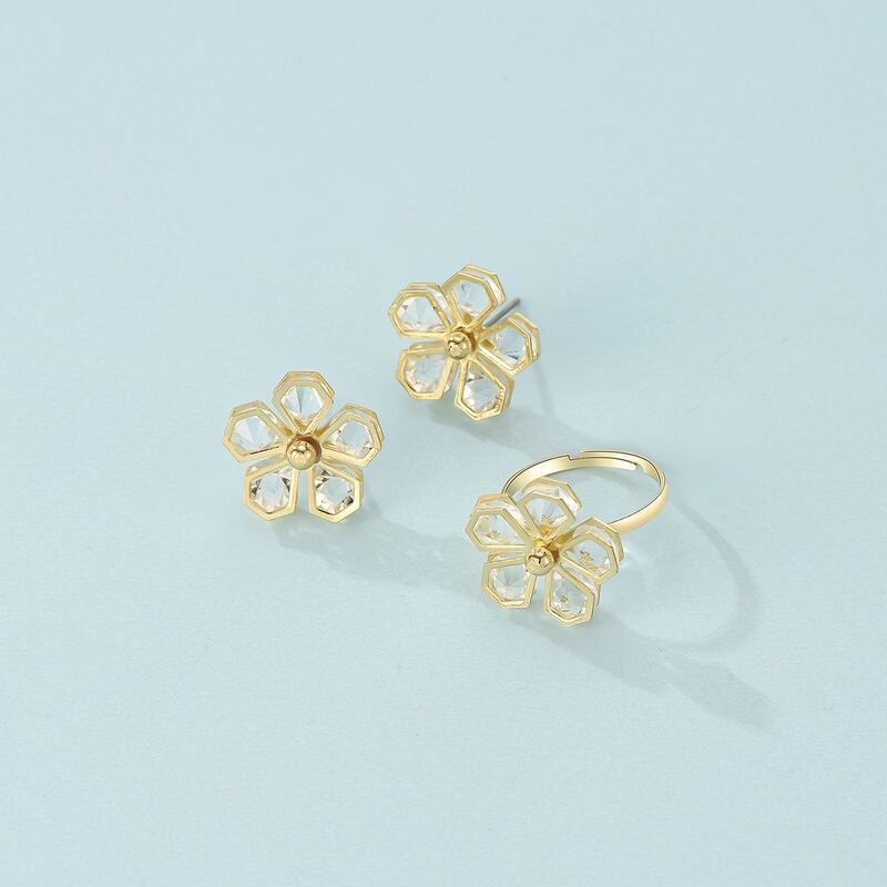 

Floral Decor Ring & Earrings, Gold