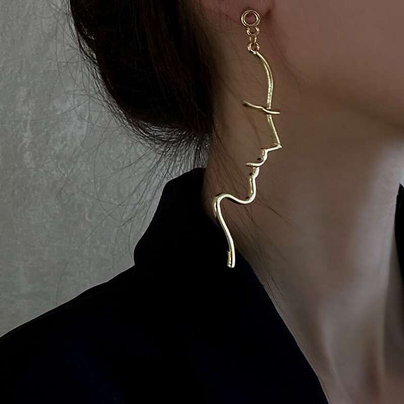 

Figure Design Drop Earrings, Gold