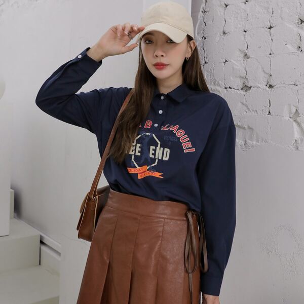 

Figure & Letter Graphic Drop Shoulder Blouse, Navy blue