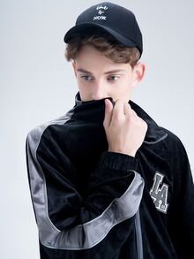 Manfinity 男士拉鏈開襟字母貼布細節拼接側邊接縫夾克 - 黑色 - 查看 8