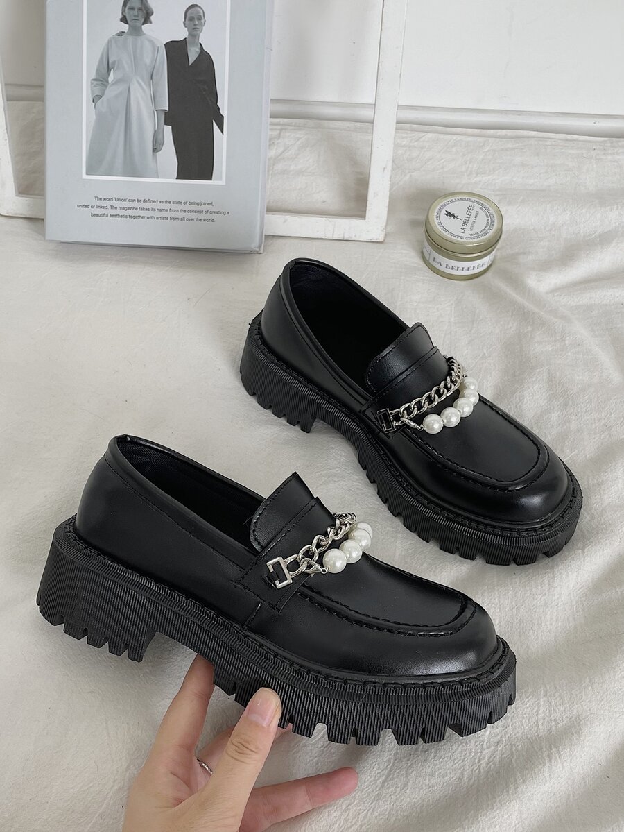 鏈條和人造珍珠裝飾厚底樂福鞋 - 黑色 - 查看 1