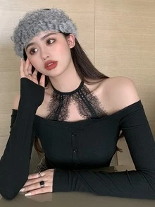 Kaos Halter dengan Kancing Depan dan Panel Renda - Hitam - View 3
