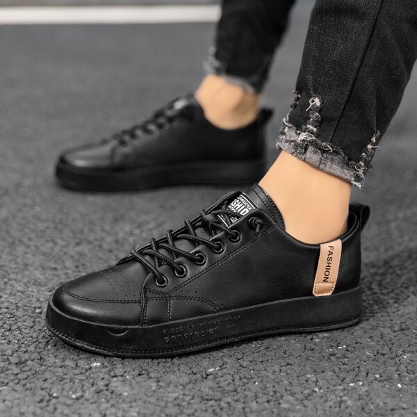 

Men Stitch Detail Letter Patch Lace-up Front Sneakers, Black
