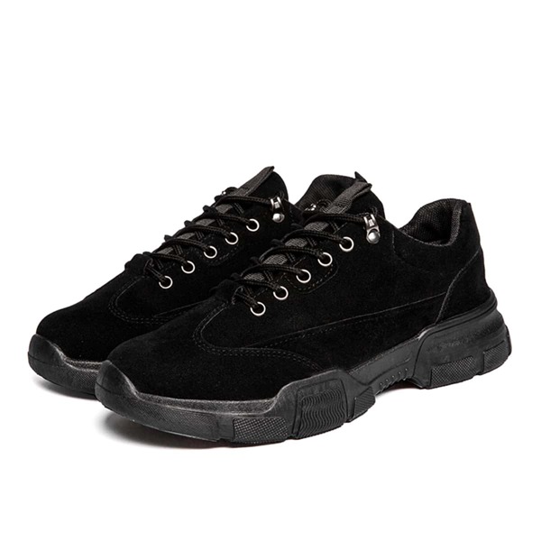 

Men Minimalist Lace-up Front Sneakers, Black