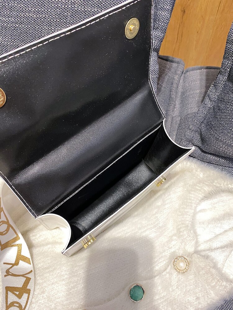 Bolso cartera con cadena geométrico en relieve - Blanco - Añade 6
