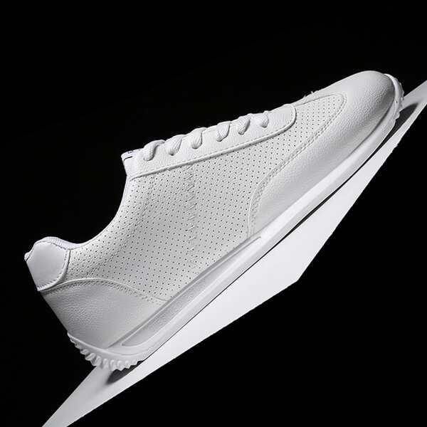 

Men Breathable Stitch Detail Lace-up Front Sneakers, White
