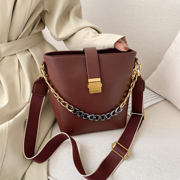 

Minimalist Metal Lock Chain Decor Crossbody Bag, Brown