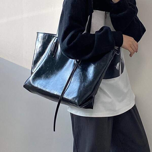 

Minimalist Shoulder Tote Bag, Black
