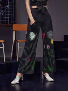 KAYLEIGH PAINE Floral Print Dual Pocket Trousers - Black - View 1