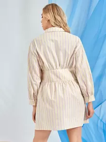 SHEIN Privé 大碼條紋印花半排扣襯衫洋裝 - 彩色 - 查看 3