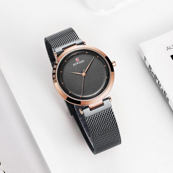 

Mesh Strap Round Pointer Quartz Watch