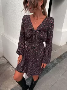 SHEIN VCAY 小碎花V領洋裝 - 彩色 - 查看 3