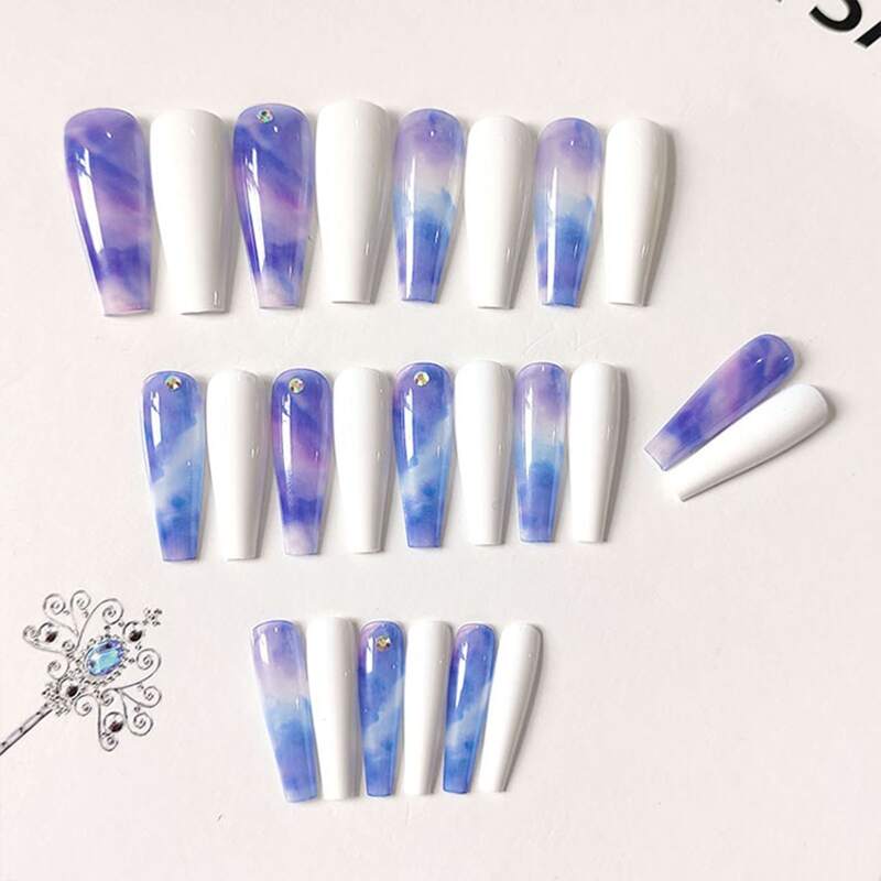 

24pcs Rhinestone Decor Fake Nail, Multicolor