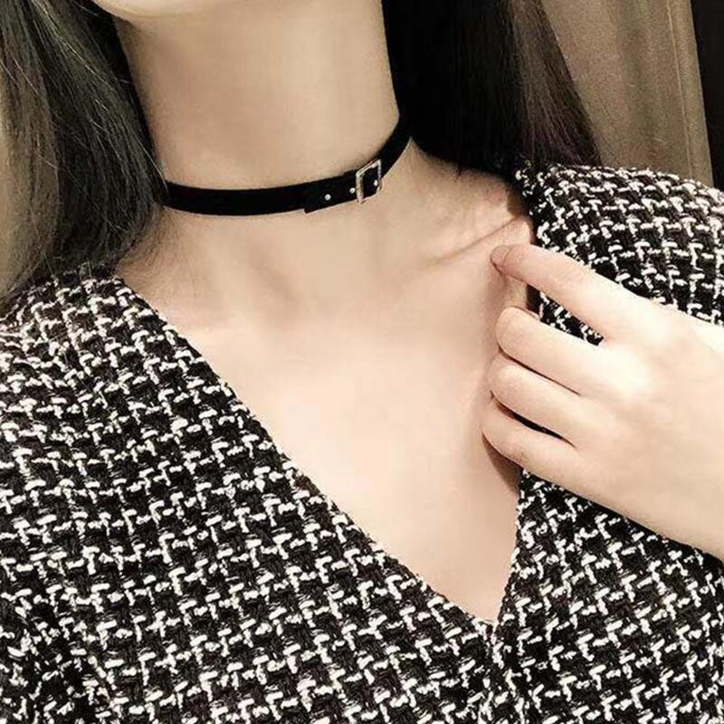 

Buckle Decor Choker, Black