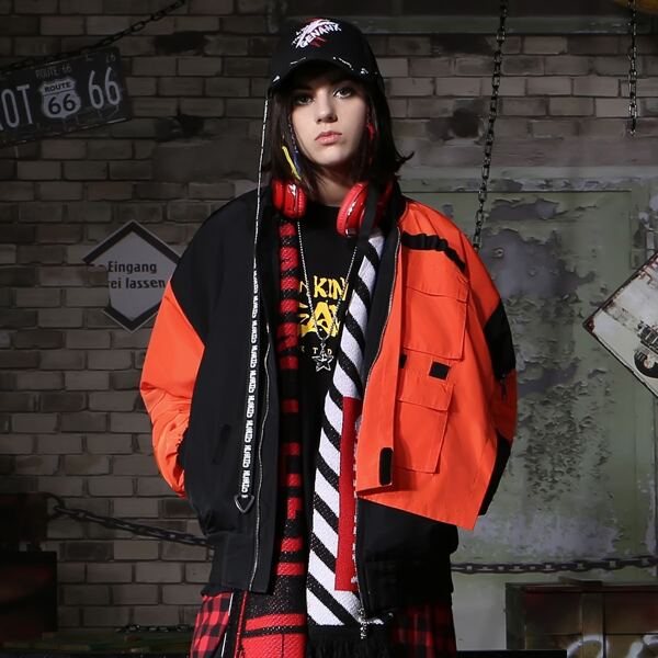 

1pc Letter Graphic Color Block Flap Pocket Strap Detail Jacket, Multicolor