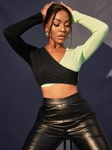 SHEIN BAE Camiseta corta de dos tonos cruzado - Multicolor - Ver 1