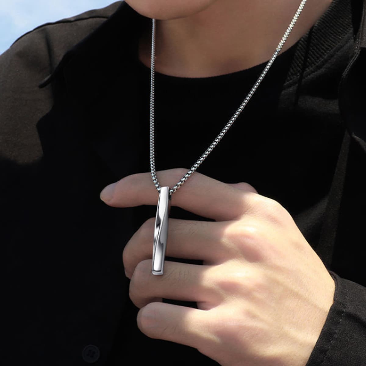 

Guys Geo Pendant Chain Necklace, Silver