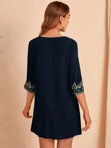 SHEIN V-neck Embroidery Detail Dress - Multicolor - View 2