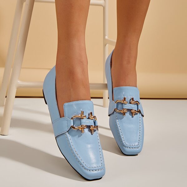 

Minimalist Snaffle Decor Loafers, Blue