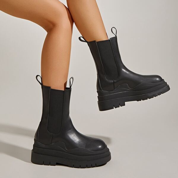 

Minimalist Flatform Chelsea Boots, Black