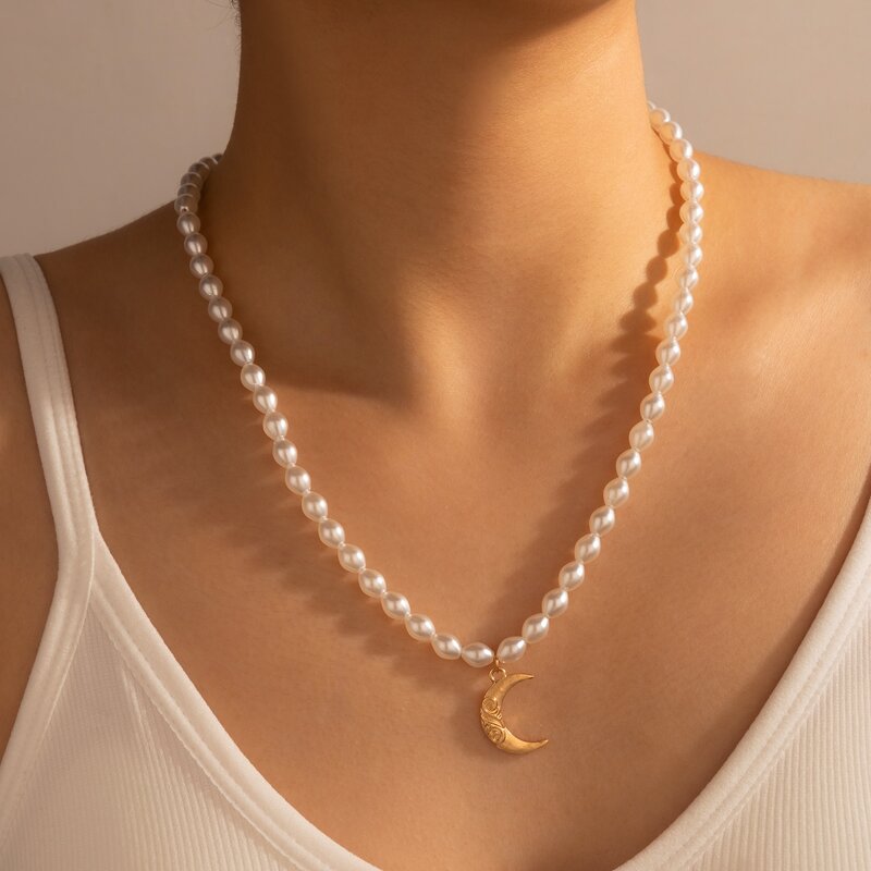

Faux Pearl Beaded Necklace, White