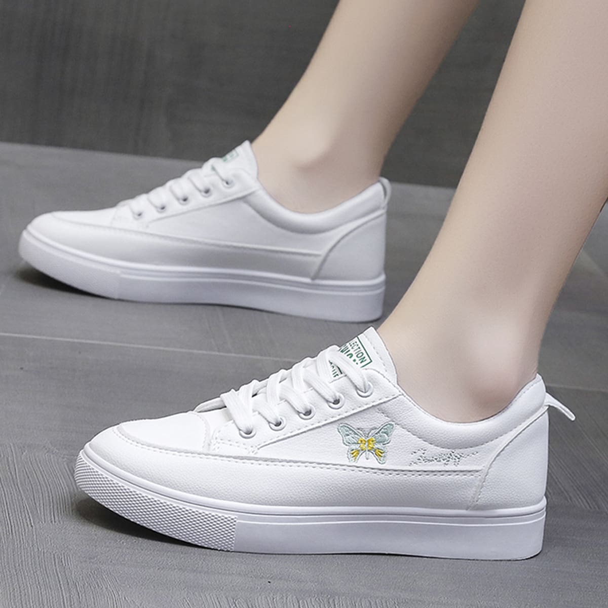 

Butterfly Graphic Skate Shoes, White