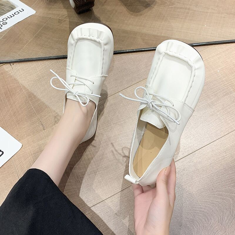 

Lace Up Front Flats, White
