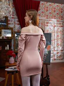 BRYAN PHANDANOUVONG 一字肩拉鏈開襟不對稱下擺PU皮革緊身連衣裙 - 淺粉色 - 查看 2