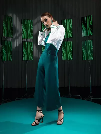 Ishaarah 撞色闊腿連體褲和拼接滾邊開叉短版西裝