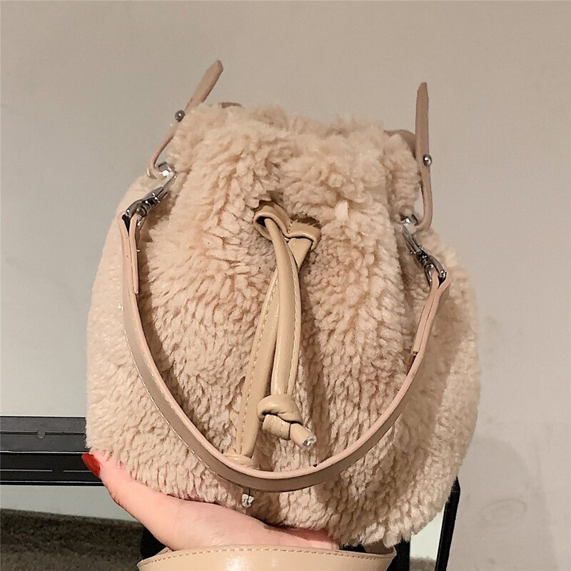 

Drawstring Bucket Bag, Khaki