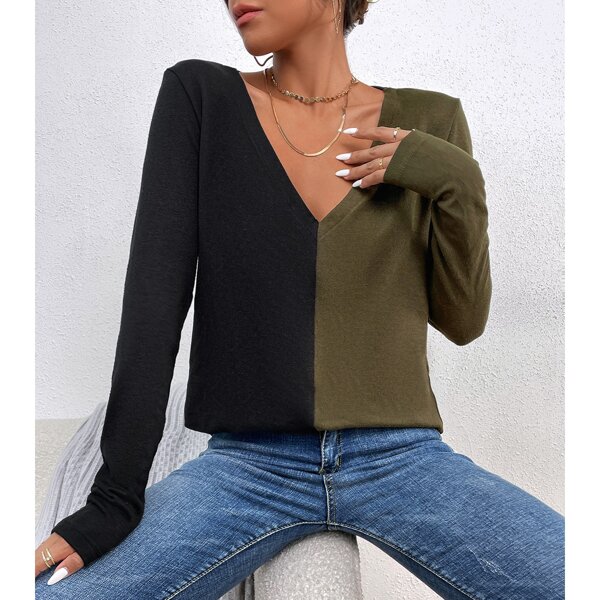 

Two Tone V Neck Tee, Multicolor