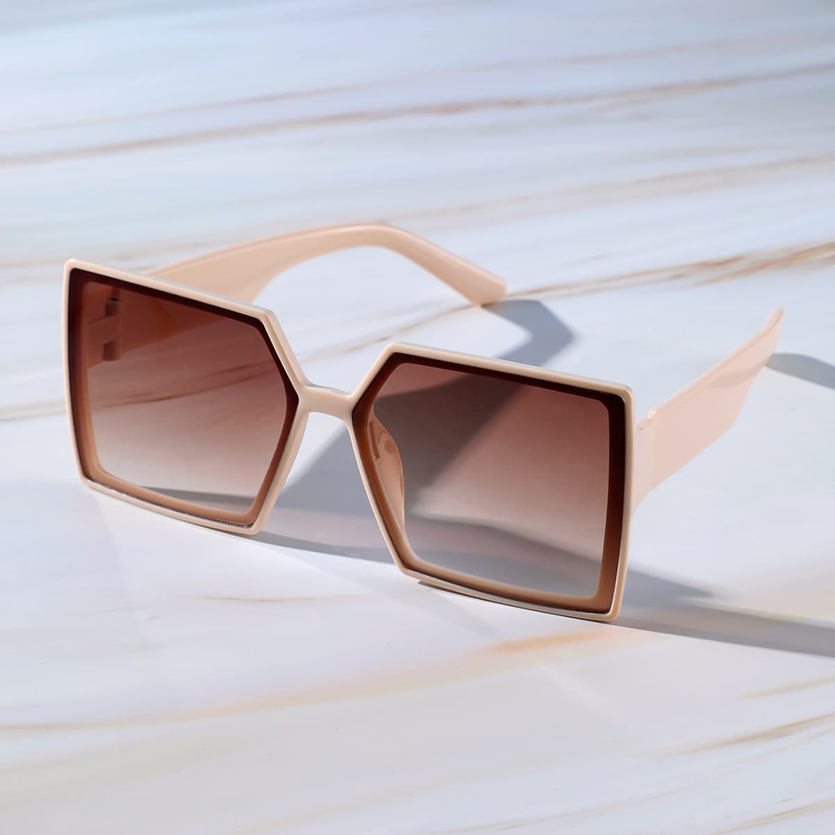 

Square Frame Sunglasses
